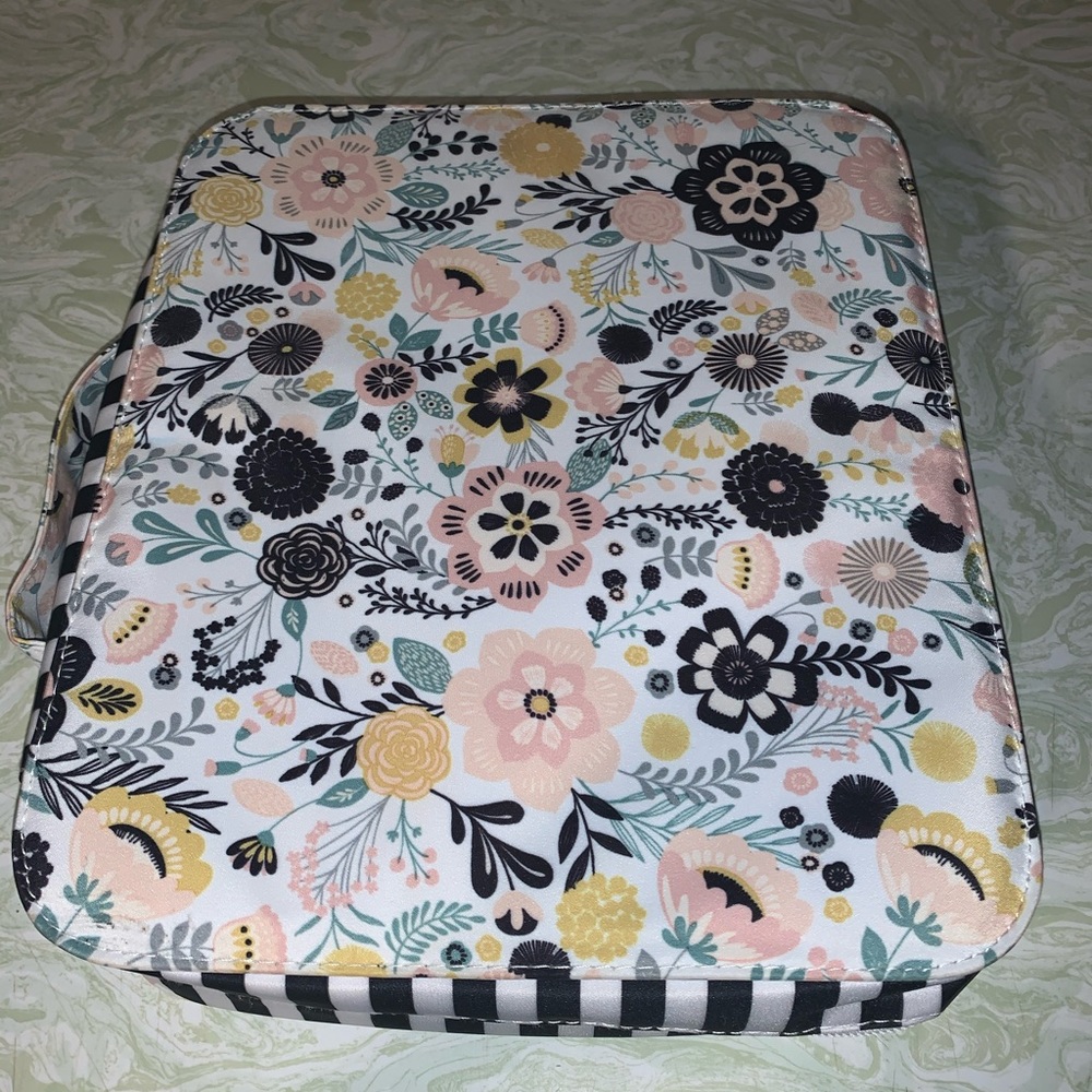Brand New cute organizer